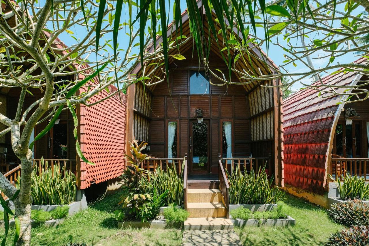 Adi Bungalow Nusa Penida Redpartner Ped Exterior photo